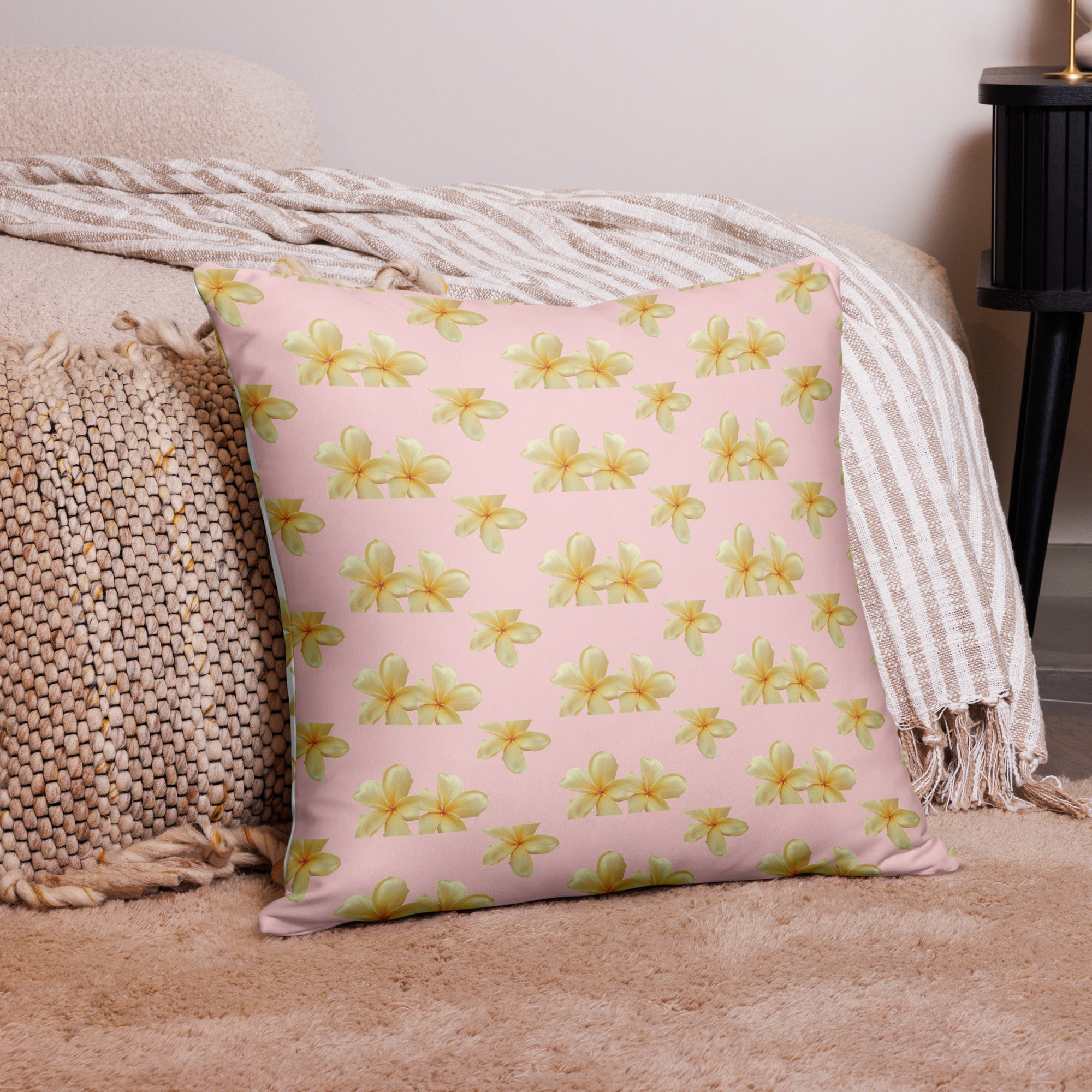 Pink and White Basic Pillow – розово-бяла декоративна възглавница за дома