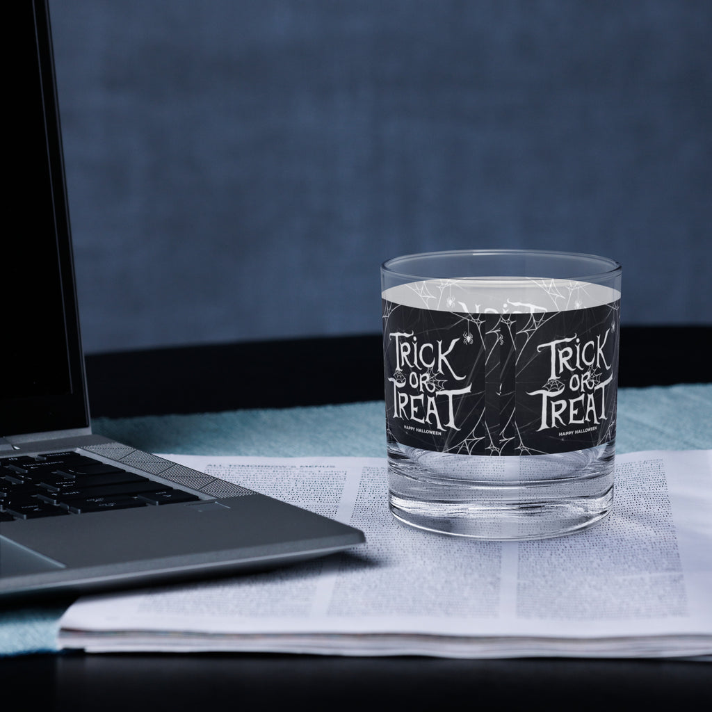 Спуки хелоуин чаша за уиски – Trick or Treat Halloween whiskey glass spooky print